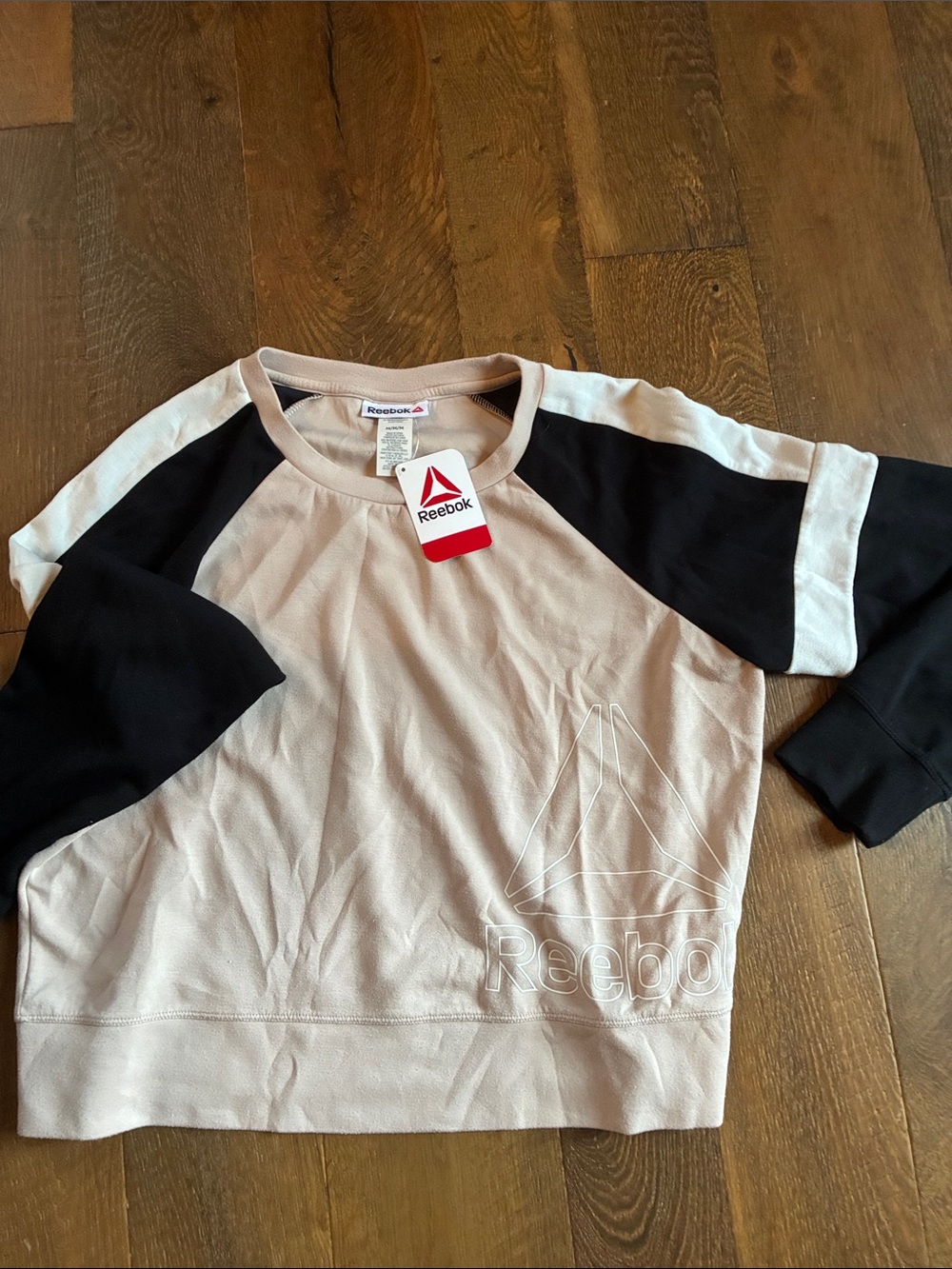 NWT Reebok Tri block color  Long Sleeve crop
Tee